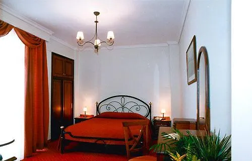 αιγές μέλαθρον Βέροια