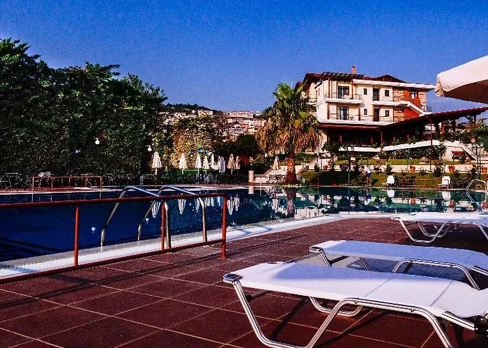 αιγές μέλαθρον Ξενοδοχείο 4*